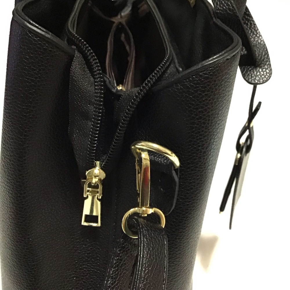 Black Leather Handbag - Picture 9 of 11